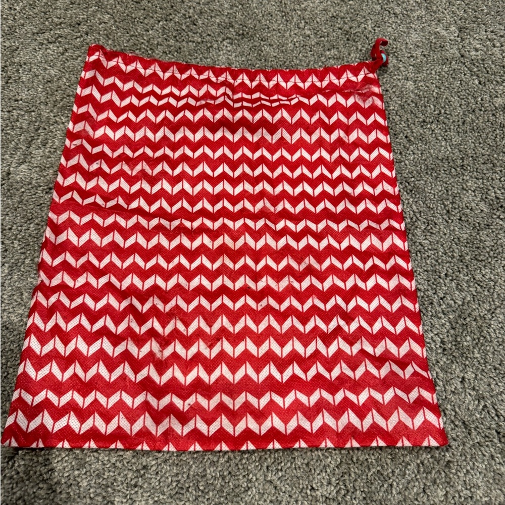 FREE WITH PURCHASE Thirty-one Pull String Bag
